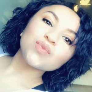 Meet your Posher, Gilma dayanna